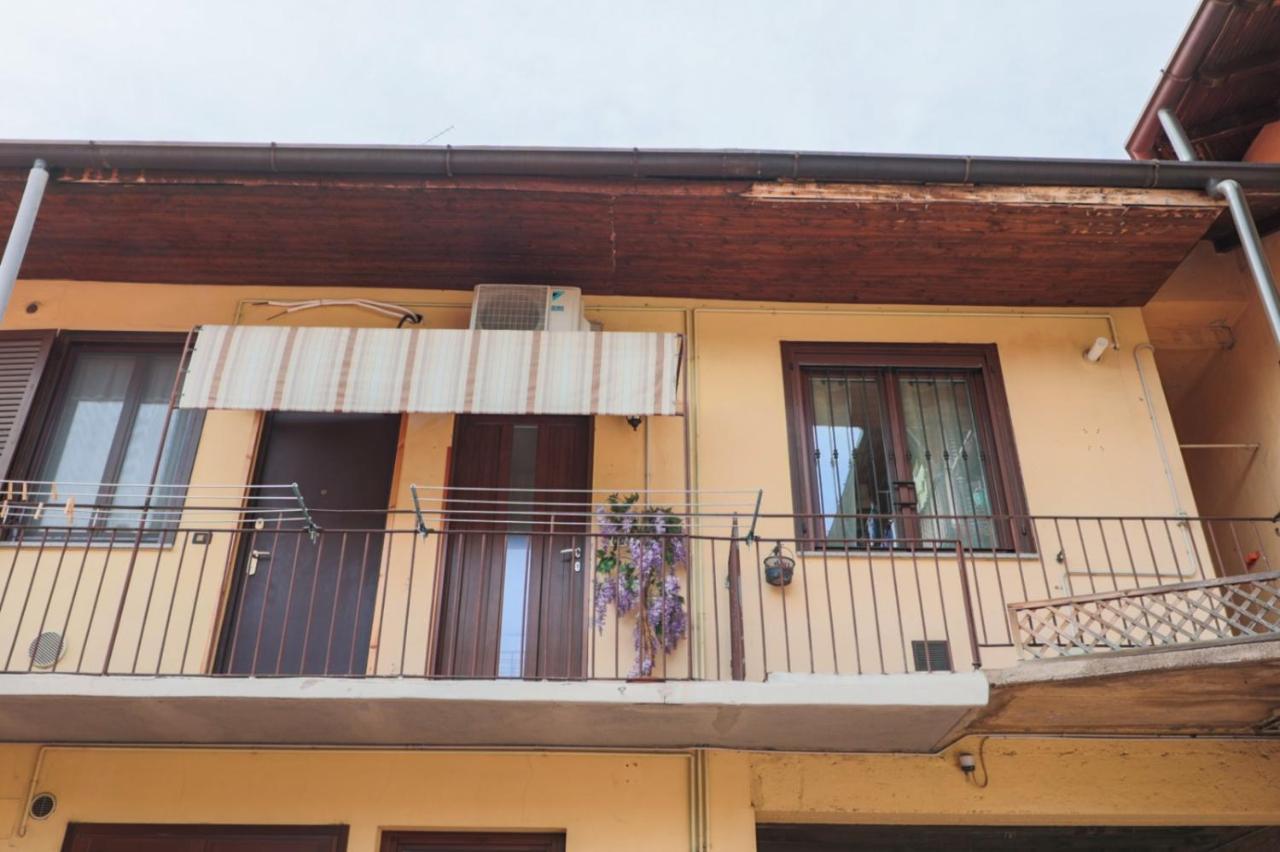 Bilocale Accogliente Tra Como E Milano Саронно Экстерьер фото